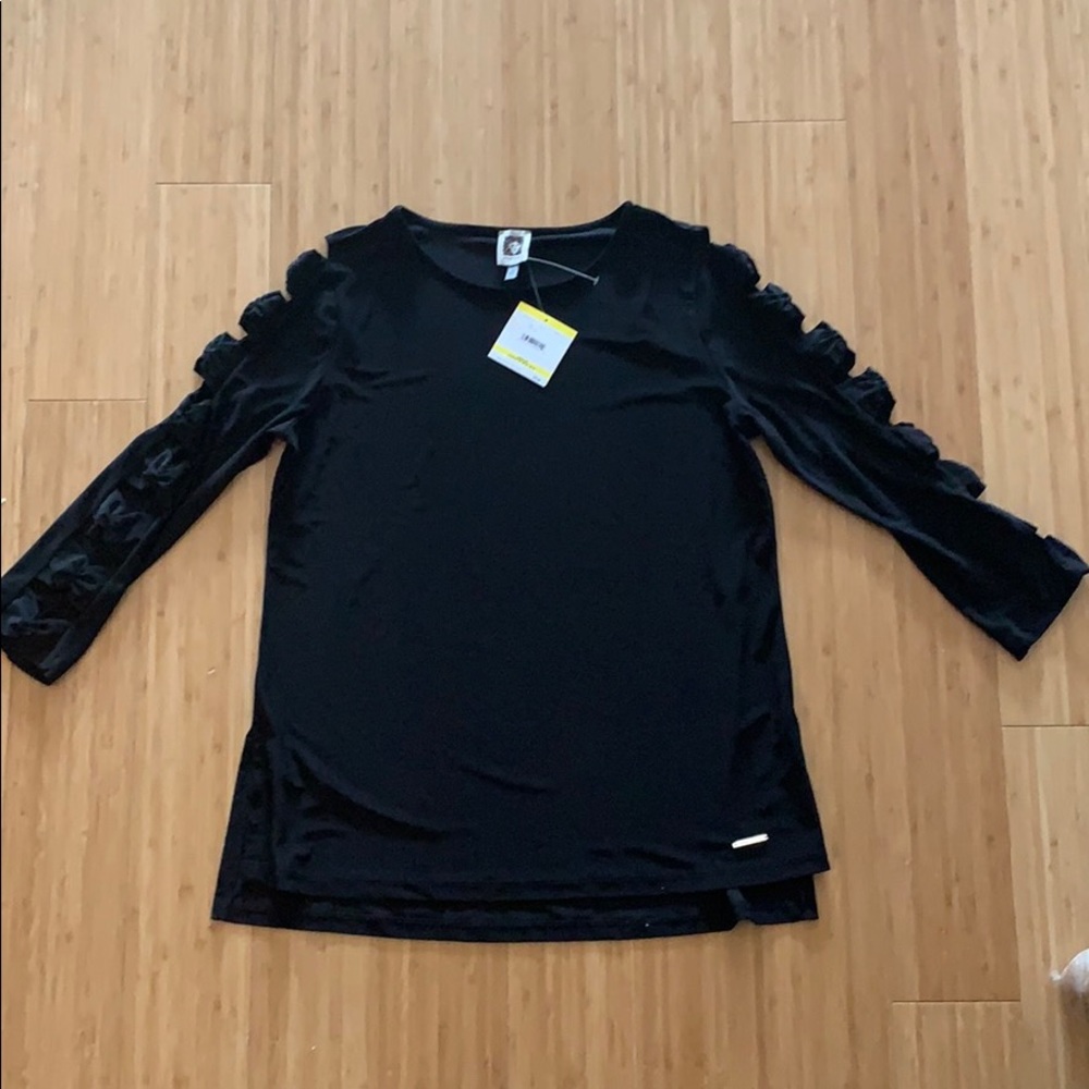 NWT - ANNE KlEIN black shirt size M.